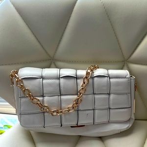 White bag with chain